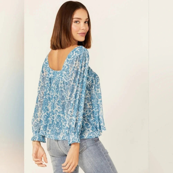 Beyond the Radar Tops - Beyond the Radar Medium Womens Blue Floral Print Long Sleeve Top Boho Flowy